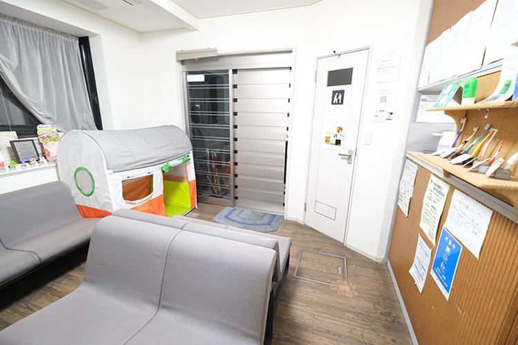 坂寄歯科医院 待合室